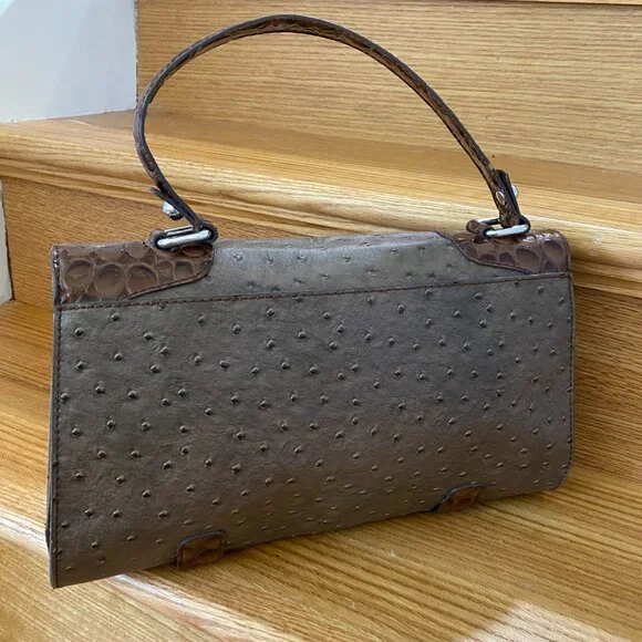 Guess Hand Bag - Picture 4 of 11